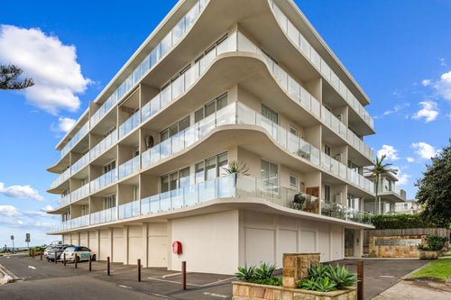2/2 Monash Parade Dee Why